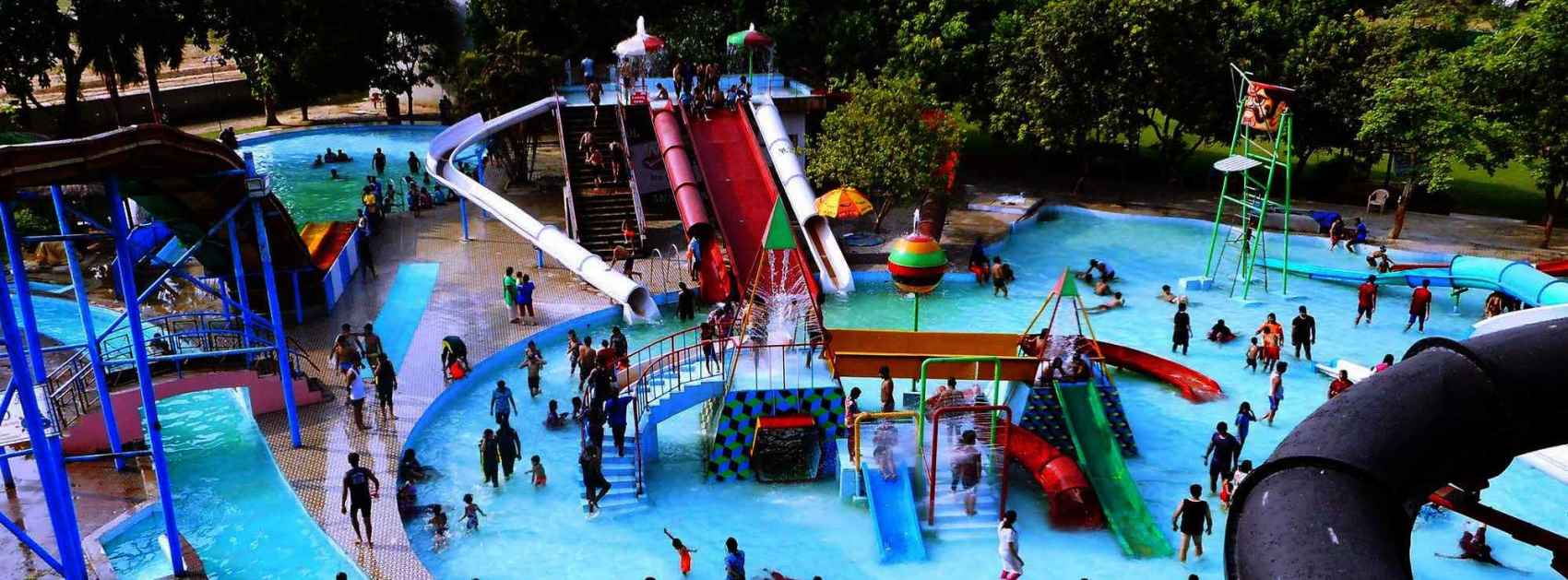 Swimming Pools and Water Parks in Minneapolis